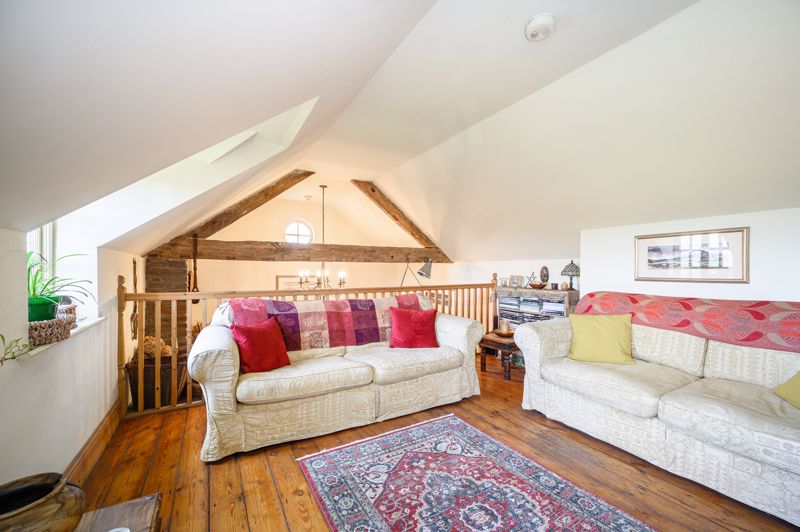 Mezzanine Sitting Room- click for photo gallery